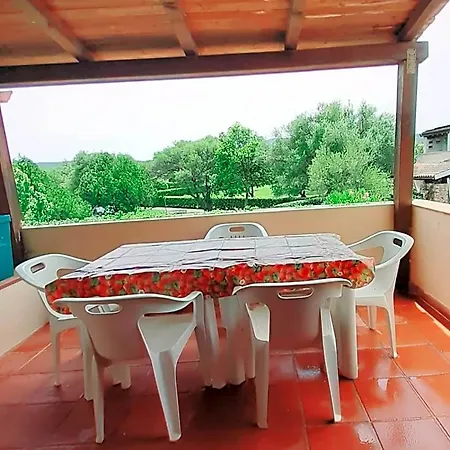Pierhouse Li Piri *